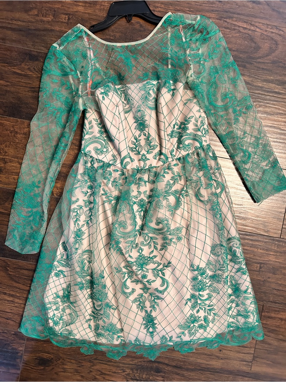 NWT ML Monique Lhuillier Calypso Green Lace Illusion Mini Dress 8